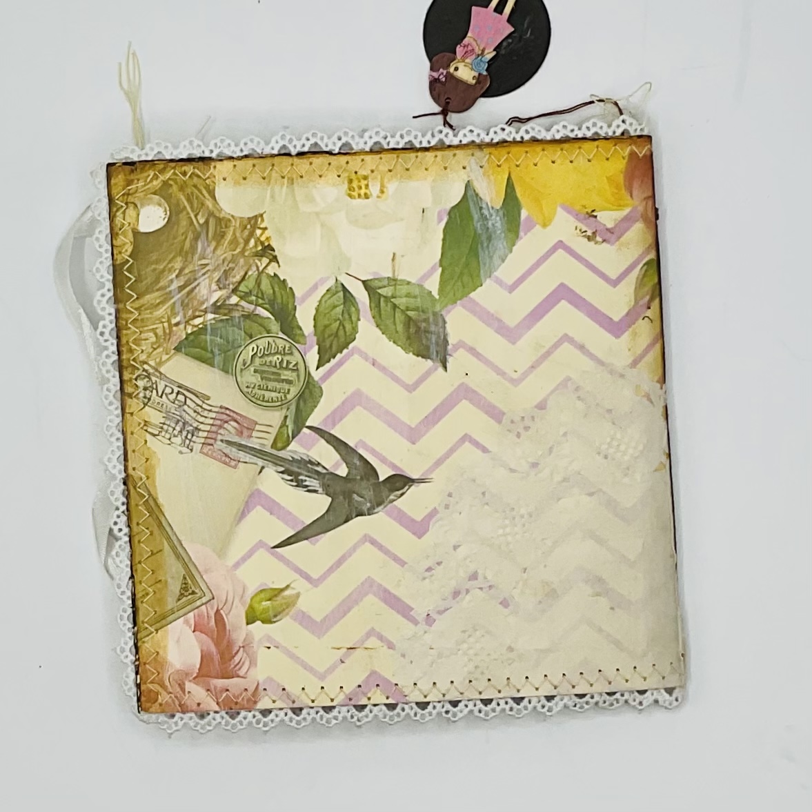 Handmade Vintage Junk Journal in a pouch - Image 4