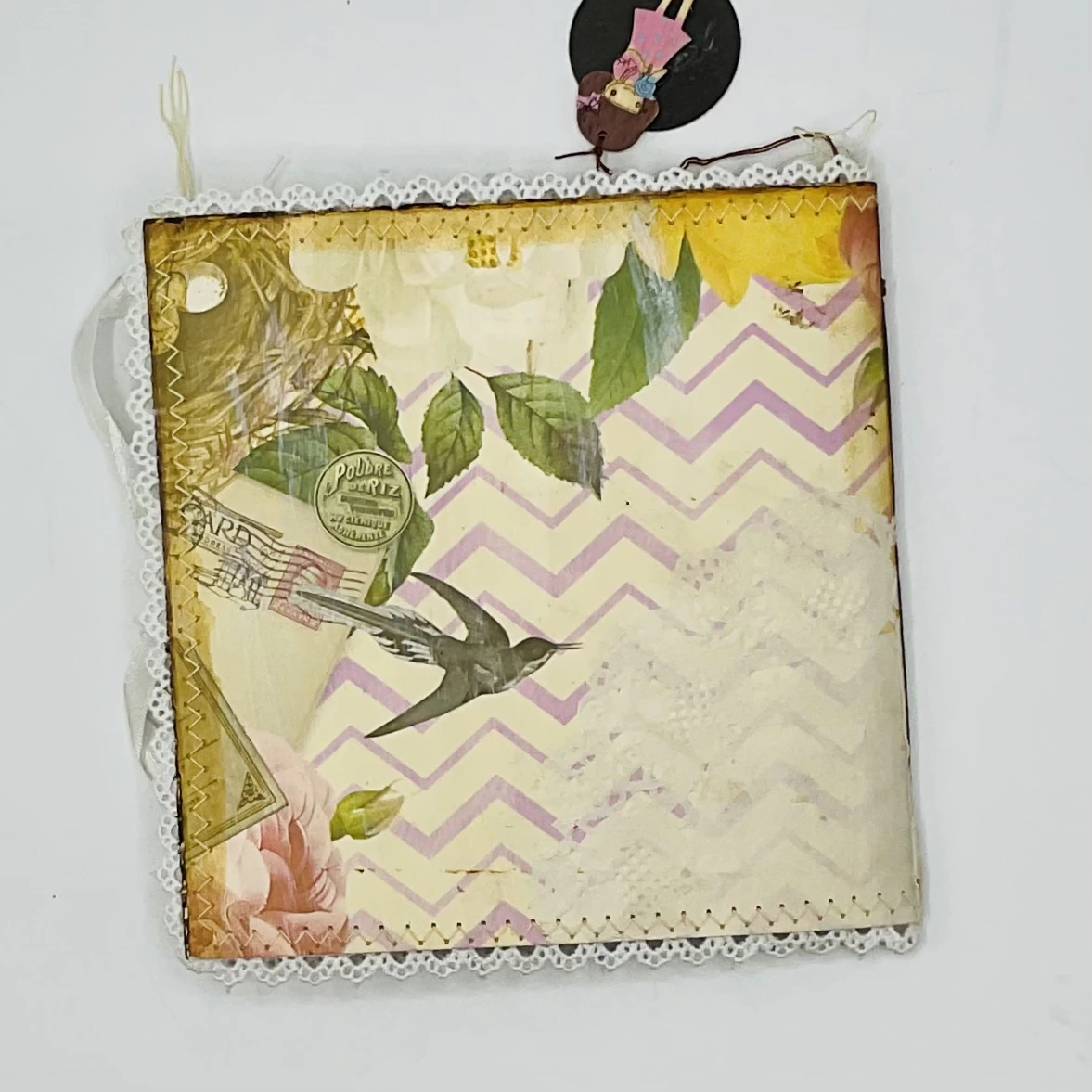 Handmade Vintage Junk Journal in a pouch - Image 4