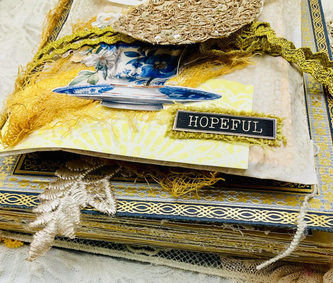 Chinoiserie-Inspired Junk Journal | Vintage Floral Elegance - Image 4