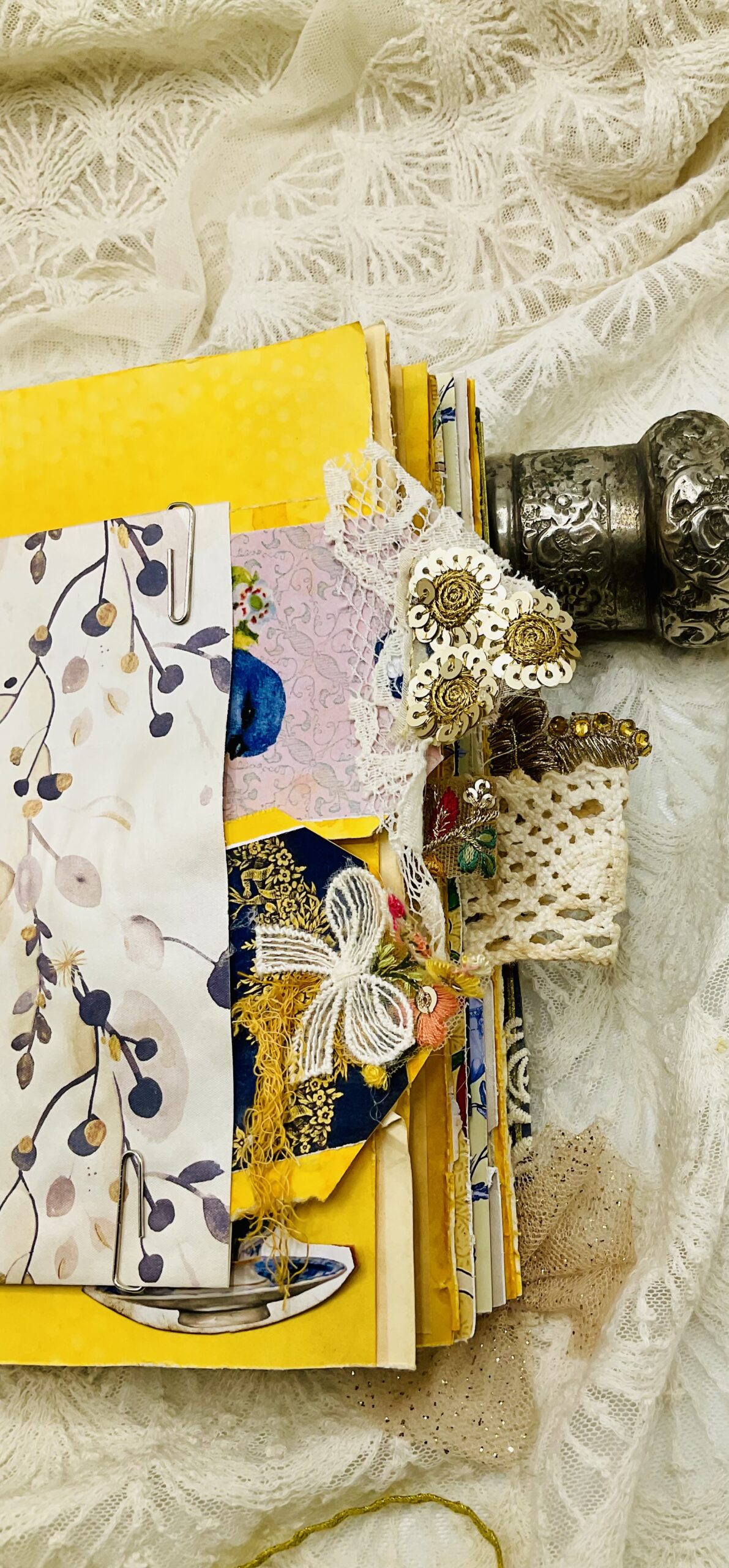 Removable journal cards and botanical ephemera in Chinoiserie junk journal