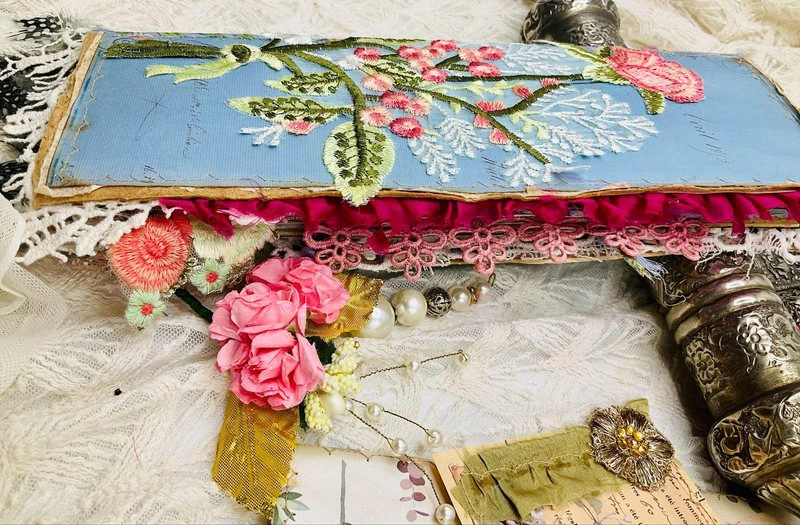 Special handmade junk journal feature